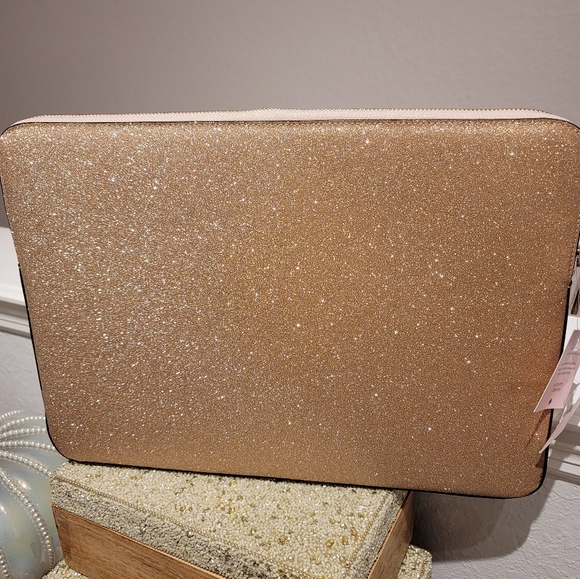 ***SOLD***Kate Spade Laptop Case - Picture 3 of 6